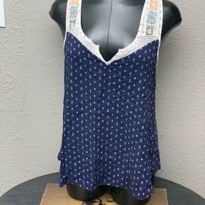 BKE tank top size medium